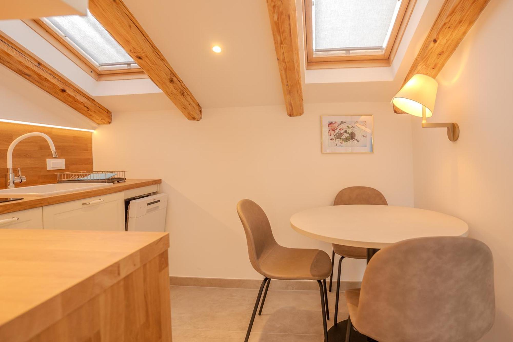 Apartament Hrabrić *